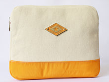 Load image into Gallery viewer, Padded Tablet Tote
